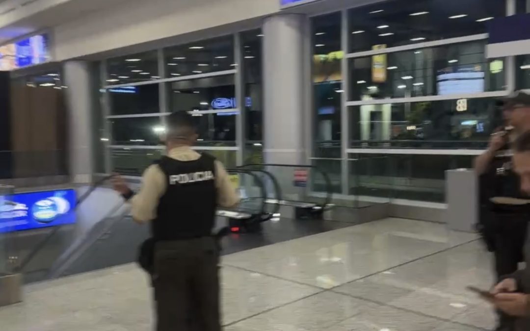 Can Ecuador Hold You at the Airport Without Letting You Enter the Country?